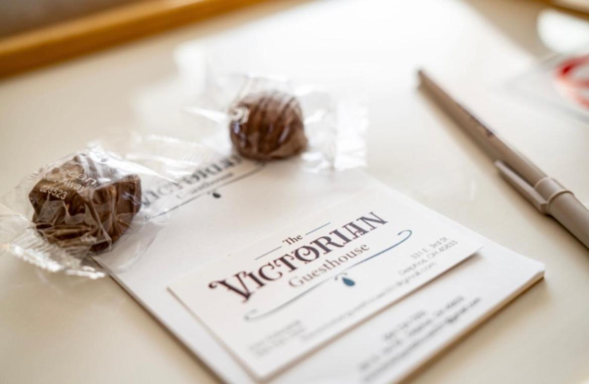 The Victorian Guesthouse Delphos 外观 照片